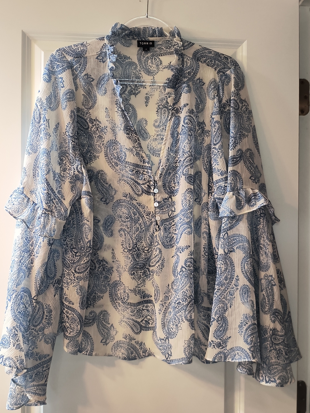 Torrid Blue Paisley Ruffle Sleeve Blouse Size 0, Large, 12